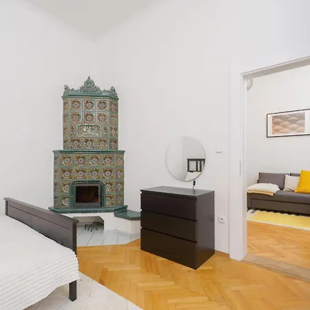 Quiet Near River And Center Apartament Praga